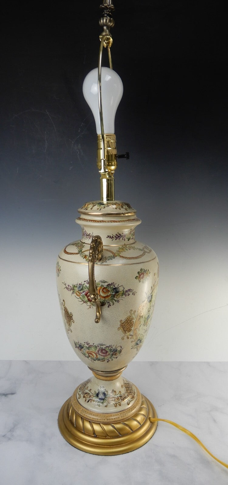 Beautiful Throphy Shape Ceramic Table Lamp With 3-Way Lamp 31" High