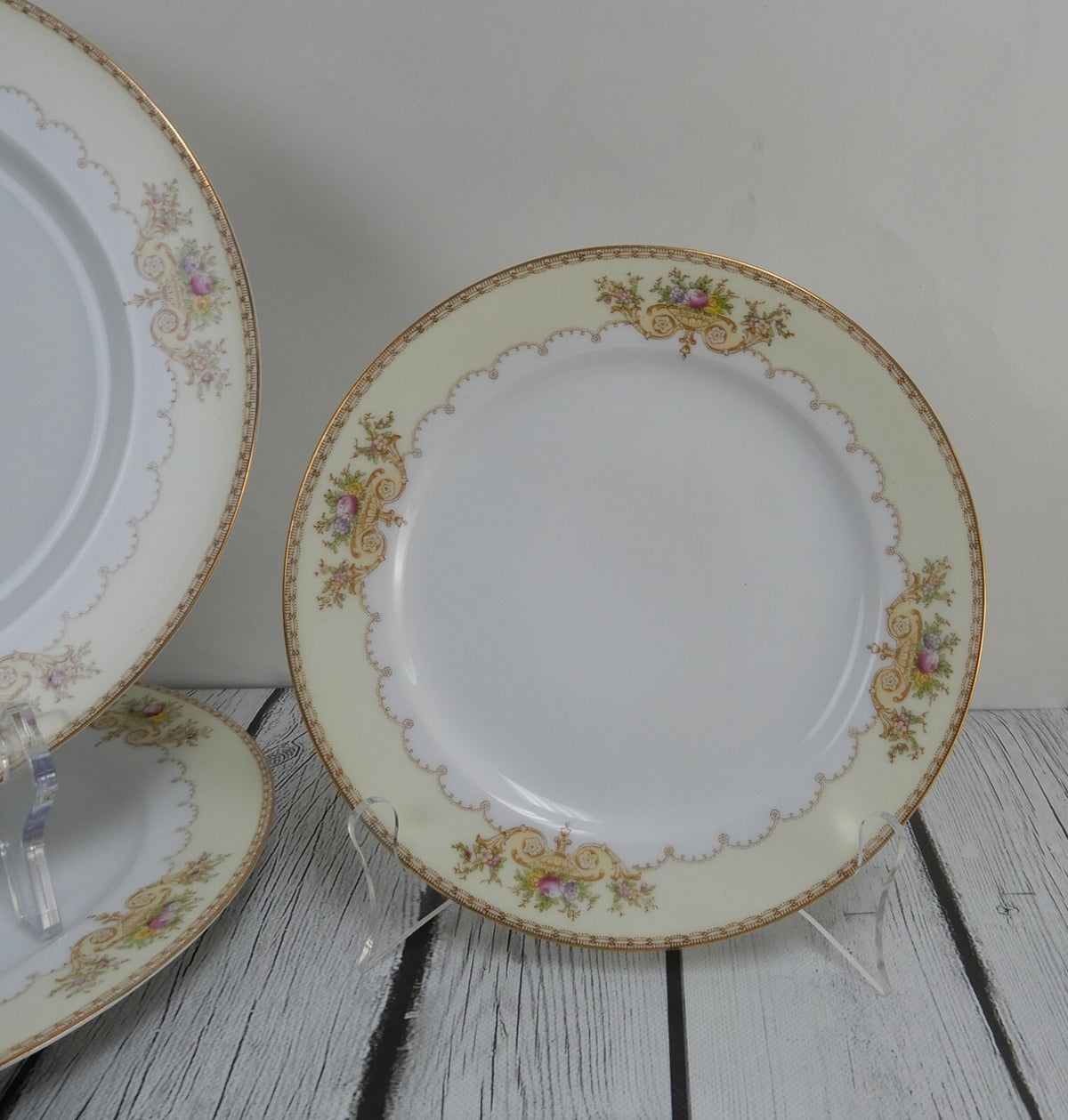 Set of 7 Replacement Pieces of  Meito NSP Fine China Made in Japan