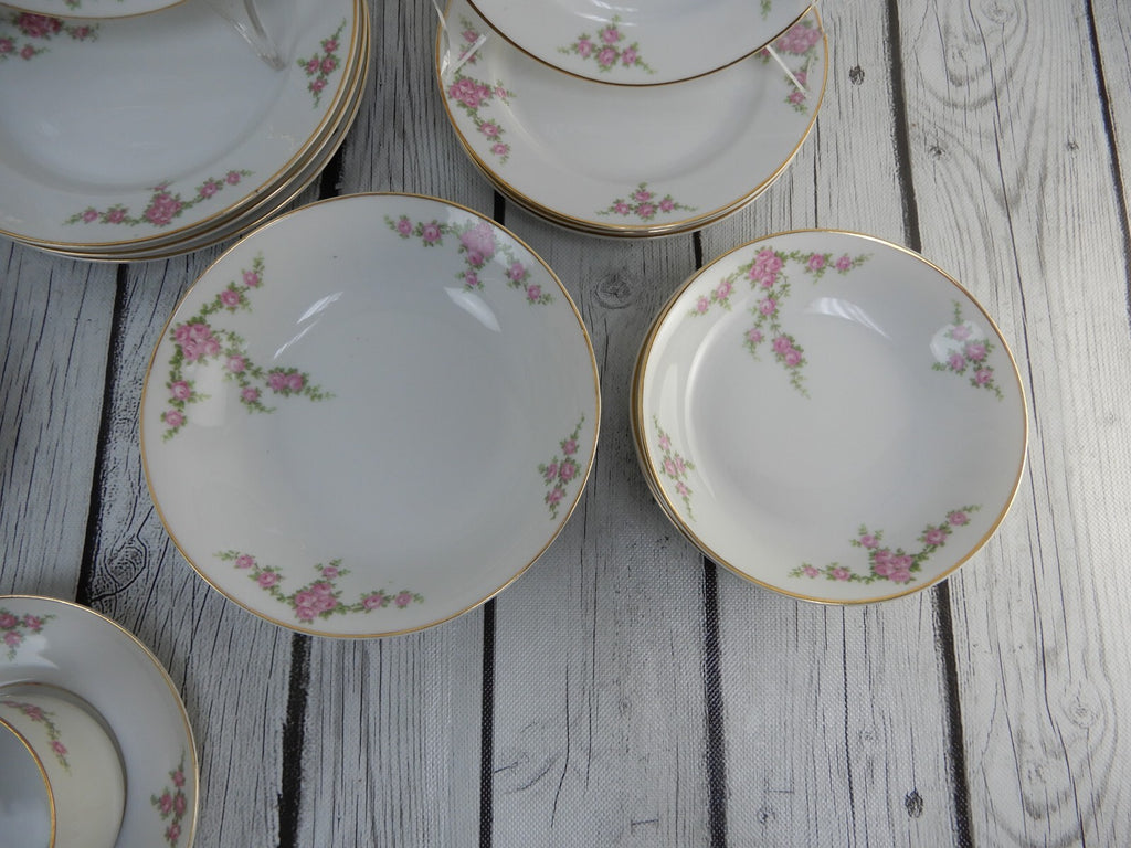 24 Pieces 6-Piece 4 Place Setting Heinrich H&Co Bavaria "Rosalinda" Pink Flowers