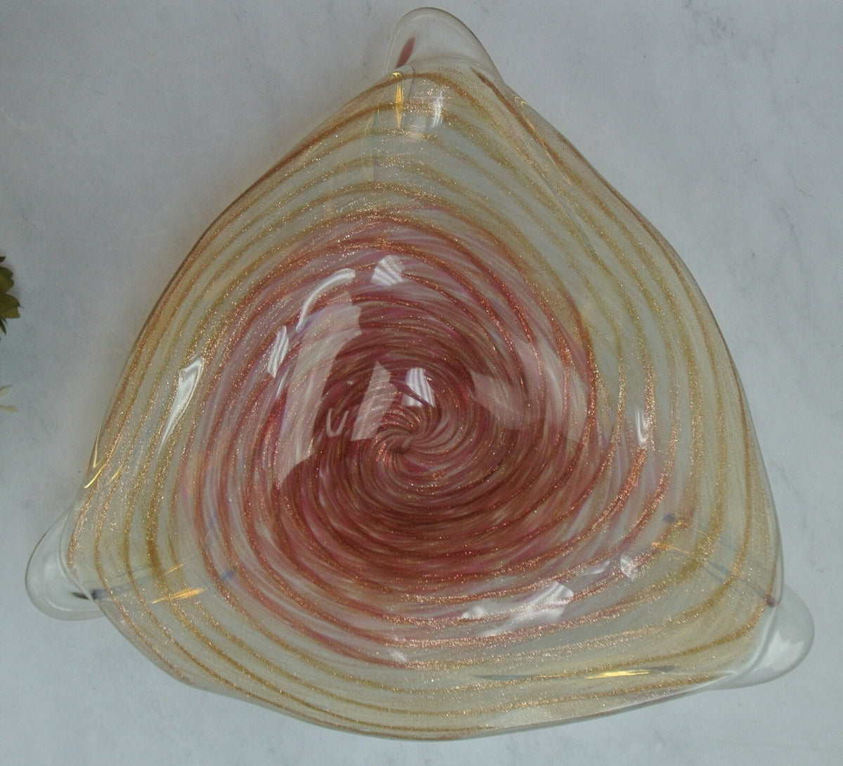 Murano Spiral Flat Bowl Hand Blown Glass Bowl in Pink, Gold Glitter No mark