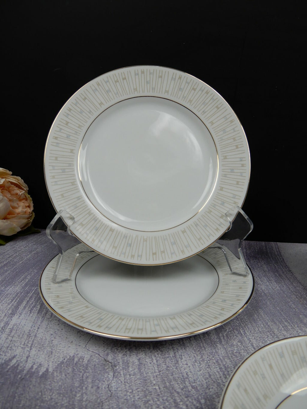 Mikado Malay Gold & Gray 5 Piece Two Salad,Two B/B Plates and One Cereal Bowl