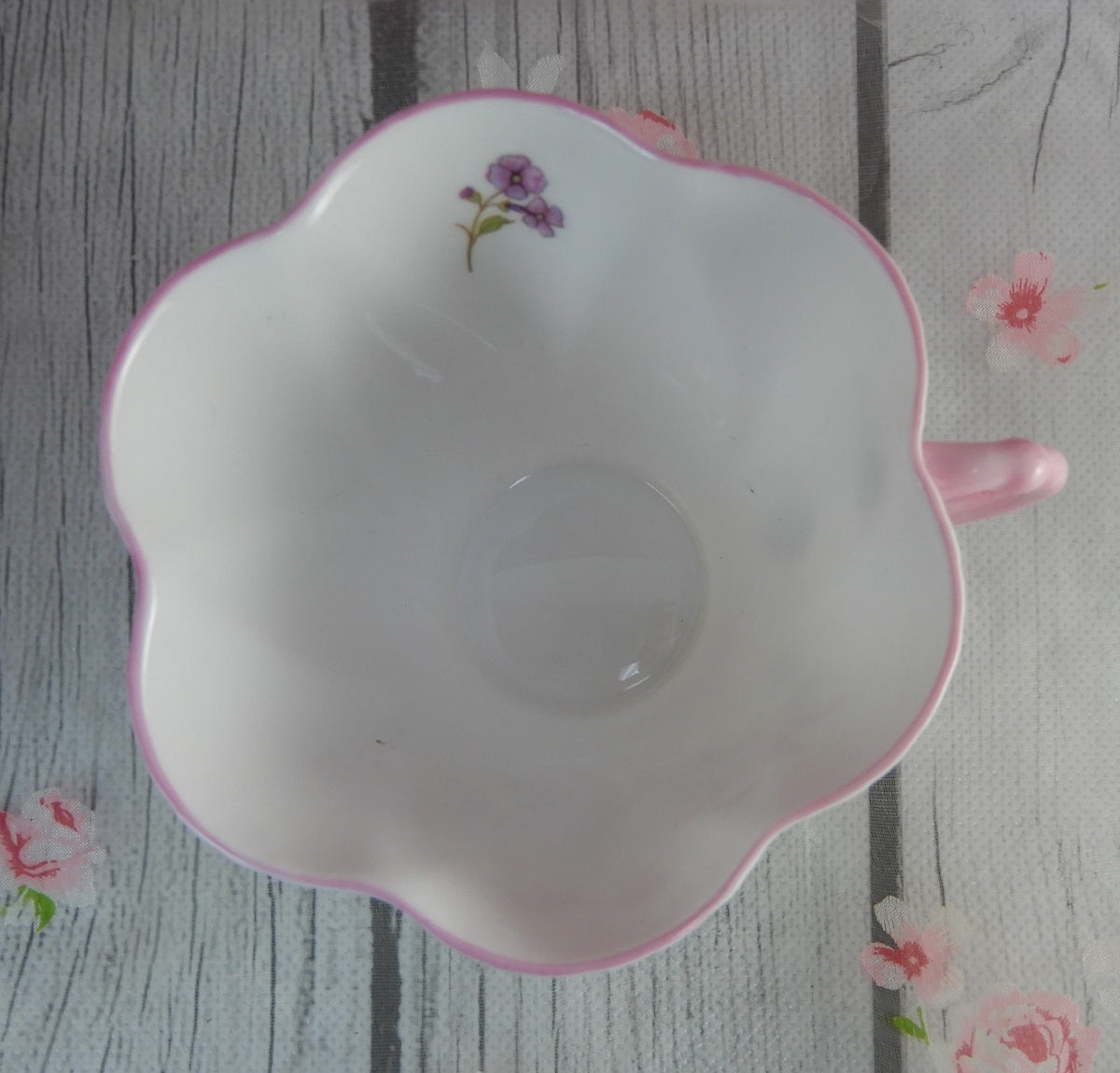 Vintage Shelley Dainty Shape "Stock" Pattern Orphan Cup