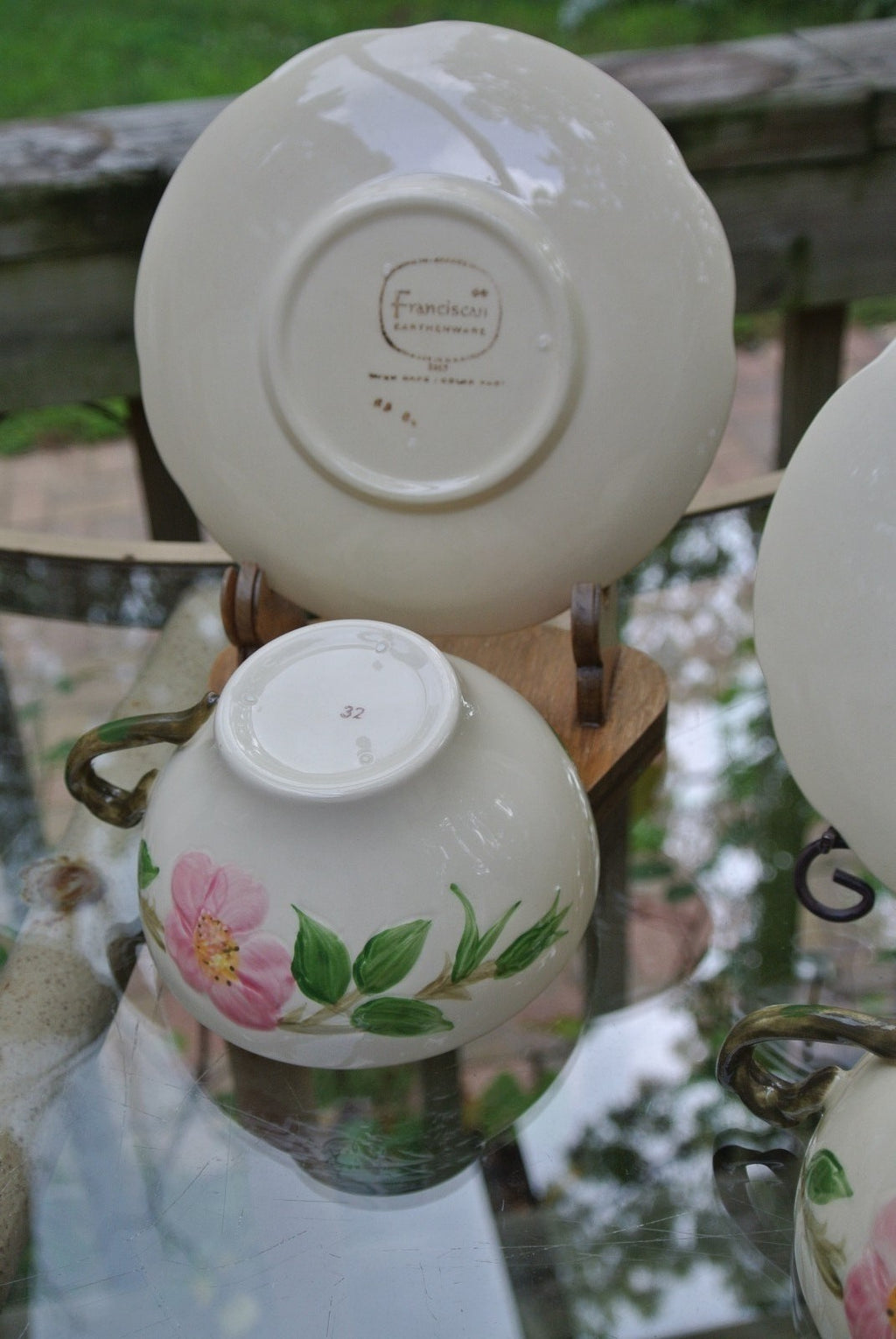 Vintage Franciscan Dessert Rose 4 cups 4 saucers With "TV Stamp " A2