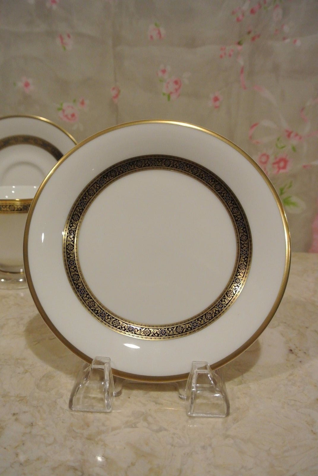 Royal Doulton Harlow Bone China 3 Piece Set. Dessert Plate Saucer and Tea Cup.
