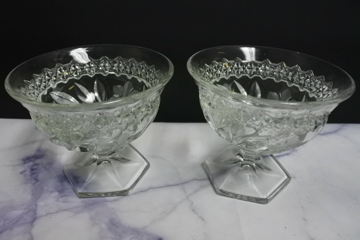 Lot Of 5 Mckee Footed Pressed Glass sherbet glasses With Etched Daisies
