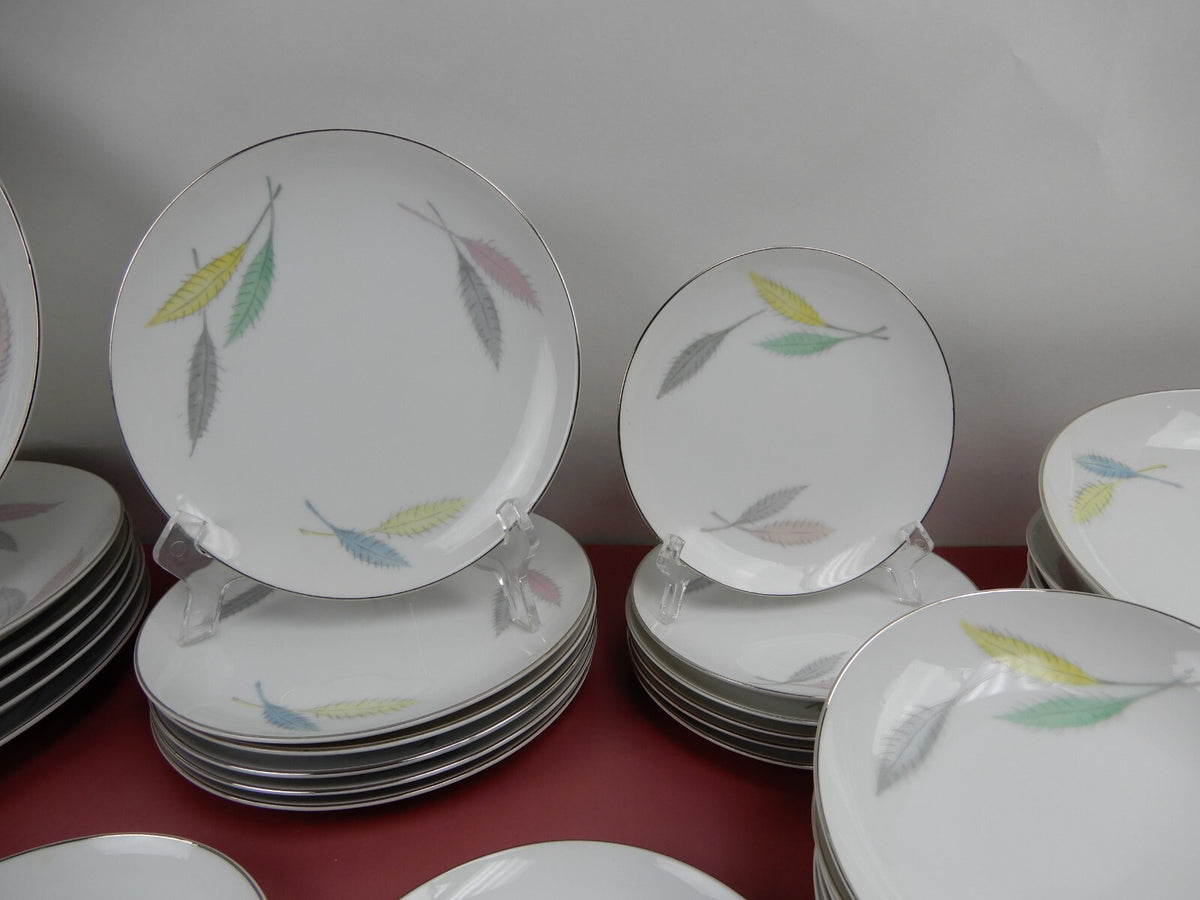 Vintage 42 Piece 6 Place Setting L & M China "DELICE" Pattern
