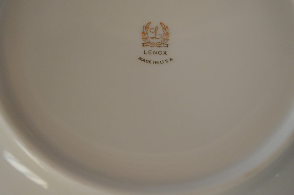 Lenox Holly and Berries Motif Holiday 9-1/2" Serving Bowl With Gold Trim