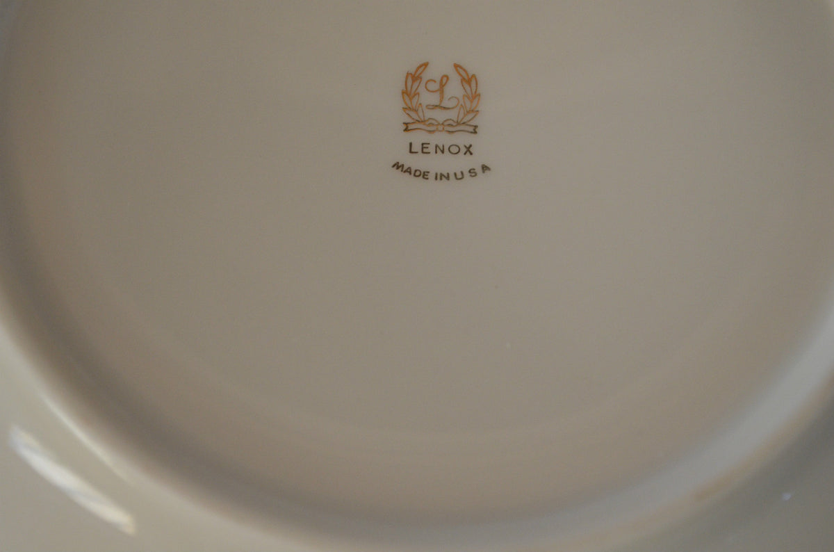 Lenox Holly and Berries Motif Holiday 9-1/2" Serving Bowl With Gold Trim