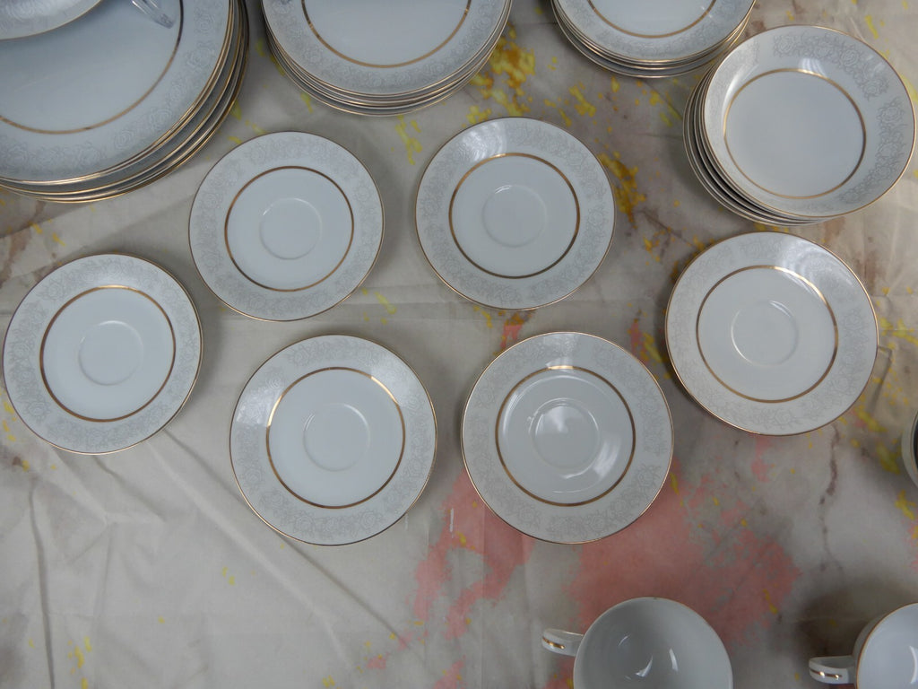 Vintage 35 Pc. "Queens Brocade Fine China" Dinnerware Made in Japan