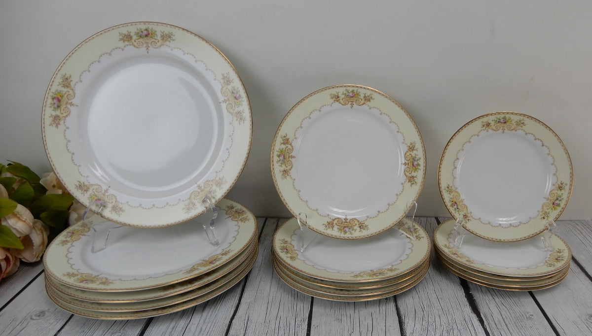 35 Piece 5 Place Setting Vintage Meito NSP Fine China Made in Japan w/Flowers
