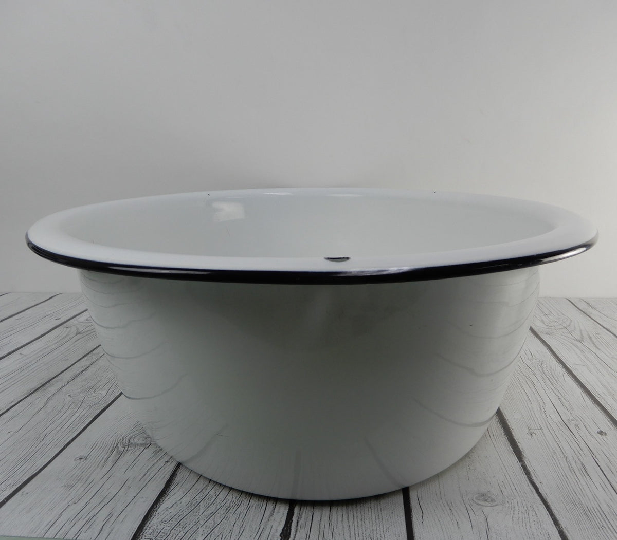 Vintage White Enamelware Oval Basin Wash Tub Bath Planter,Baby Wash 25-1/2" Long