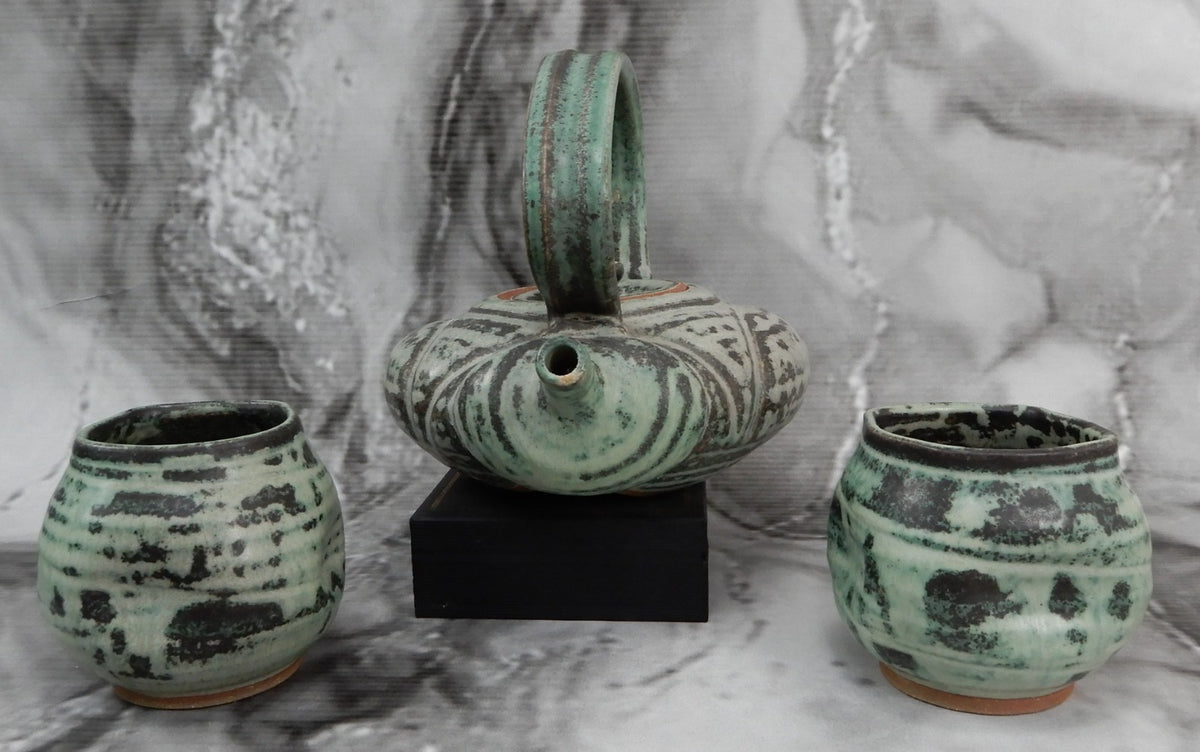 “David Vogel” Studio Pottery Hand Thrown Tea Pot W/ Two Cups Artist Signed