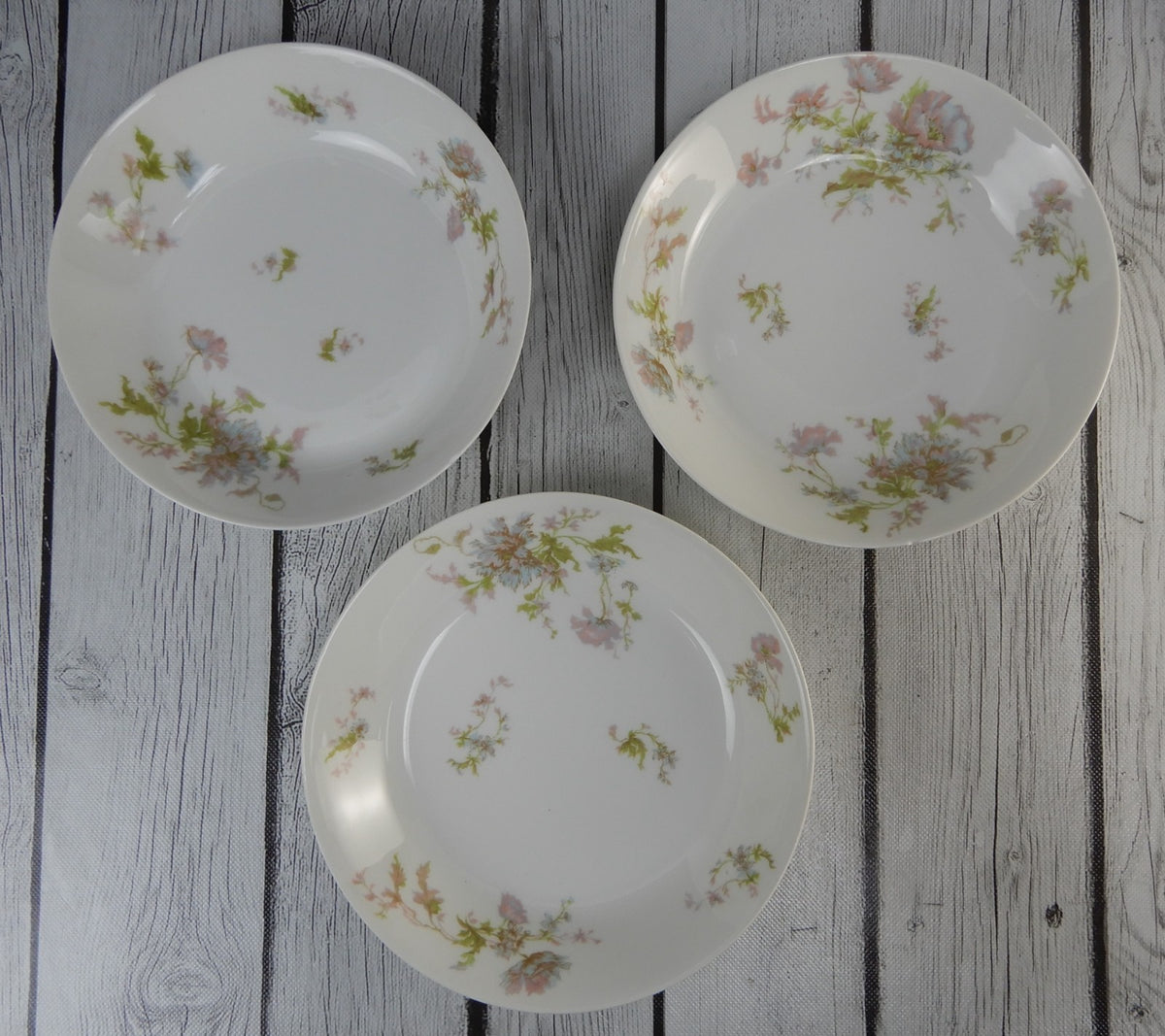 Vintage Haviland Limoges Schleiger 79 Set of 8 Pieces with CHIPS