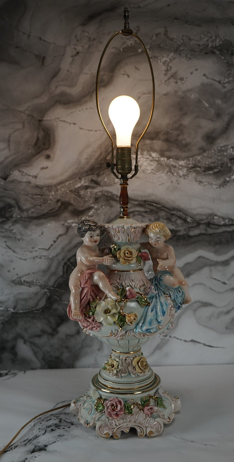 Vintage Porcelain Floral Capodimonte 3 way Light Italian Table Lamp w/Cherubs