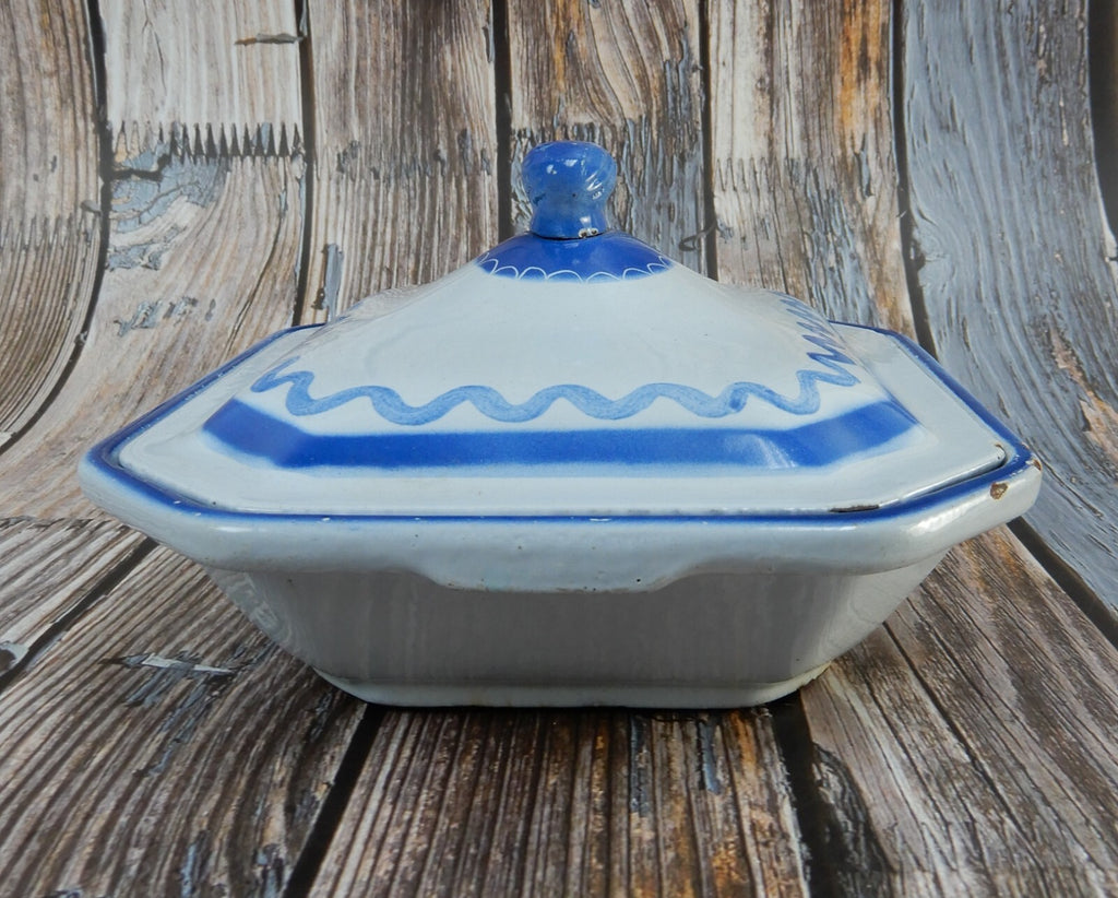 Made in Sweden Klafrestrom C1 White w/ Blue Rims Enamel Cast Iron  Casserole