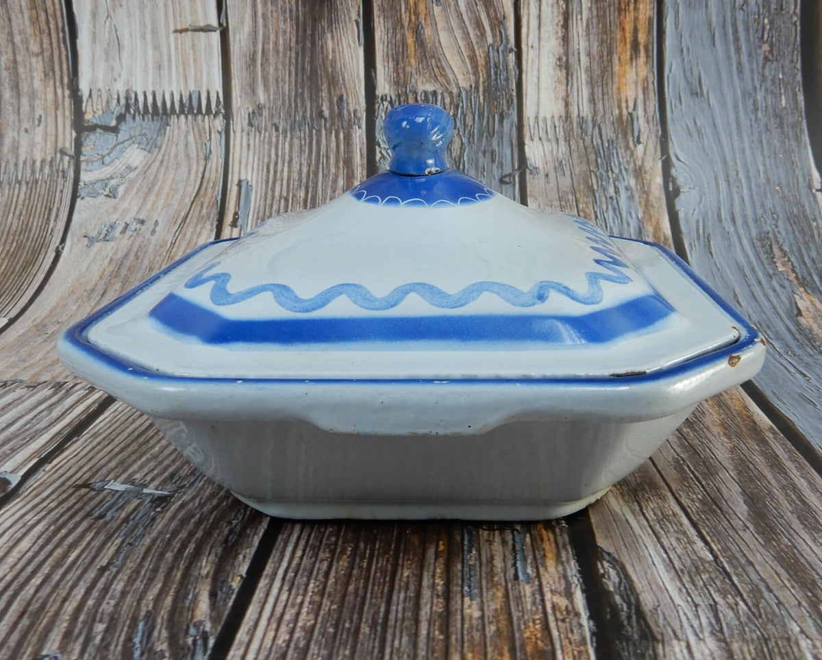 Made in Sweden Klafrestrom C1 White w/ Blue Rims Enamel Cast Iron  Casserole
