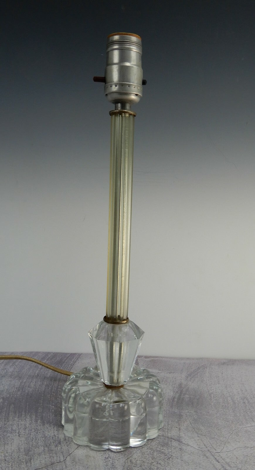 Vintage 14-3/8" Lucite and Glass Table Lamp