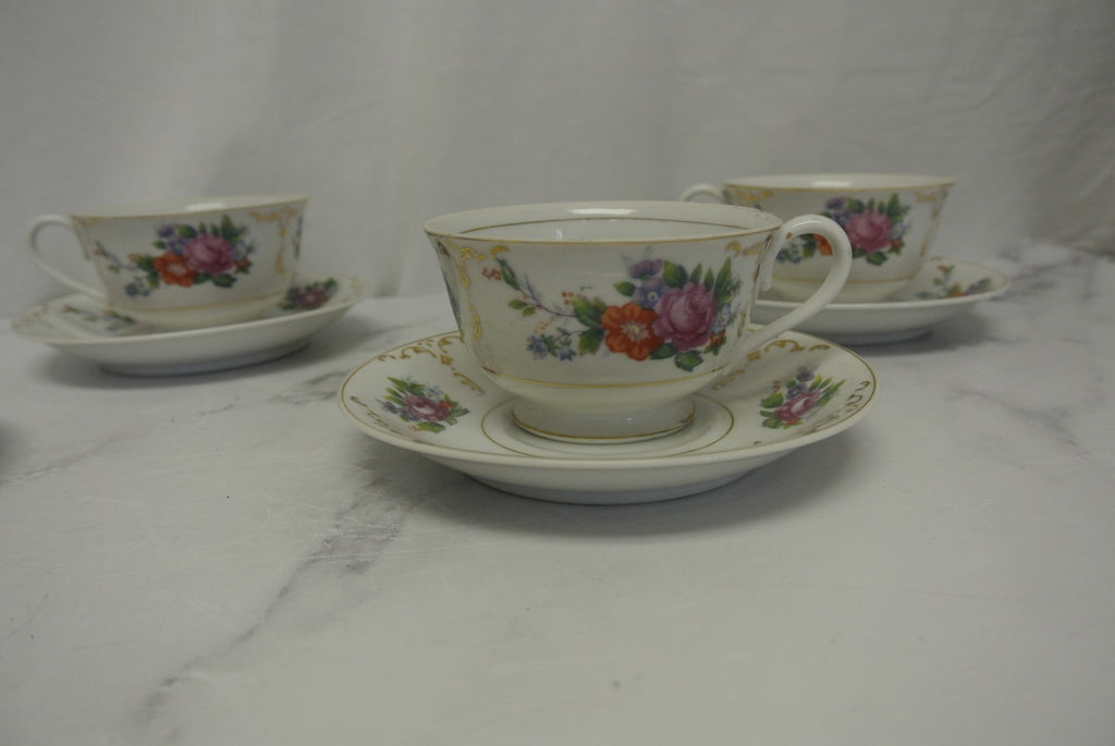 Set of 4 Vintage Ceramic Floral Cups & Saucers Bright White With Floral Design