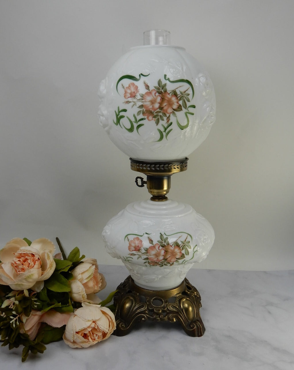 Vintage Gone With The Wind Milk Glass Table Lamp With 3-Way Lamp 21-3/4" High