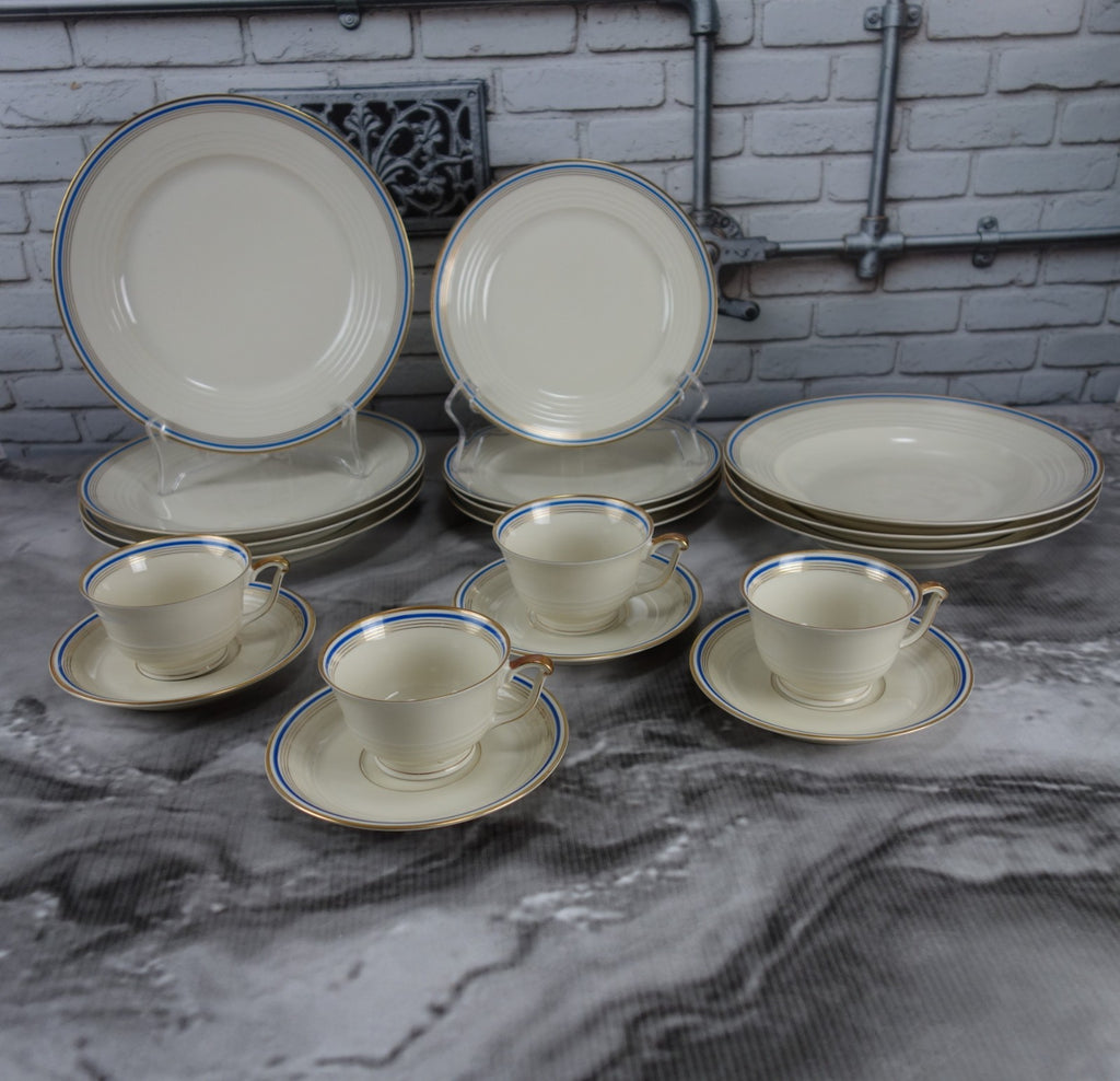 19 Pc. Eamag Schönwald Bavaria Gold and Cobalt Blue Rim Dinnerware Settings