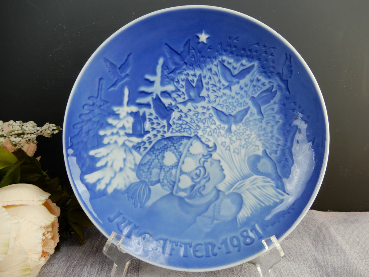 Set Of 5 Bing & Grondahl 1980-84 Annual Holiday Christmas Decorative Plates