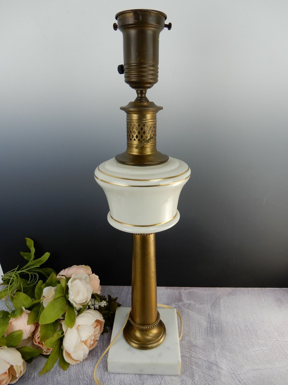 Vintage Faux Marble Base Electric Table Lamp