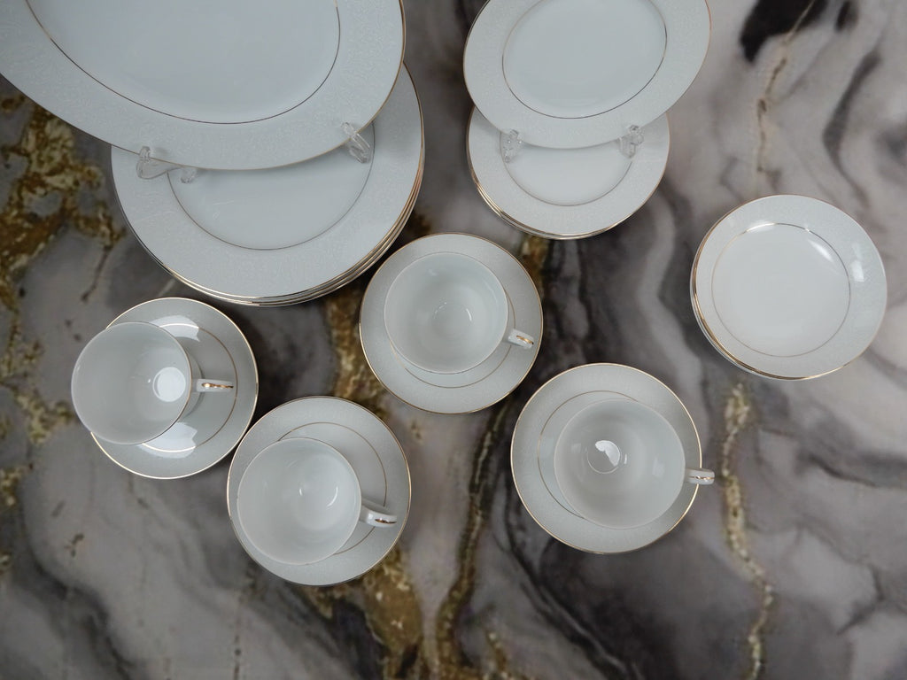 20 Pieces 6-Piece 4 Place Norleans fine china "White Lace" Made in Japan