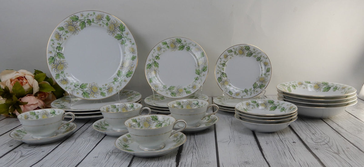 28 Pc 7-Piece 4 Place Setting Noritake "Stanford 5220"