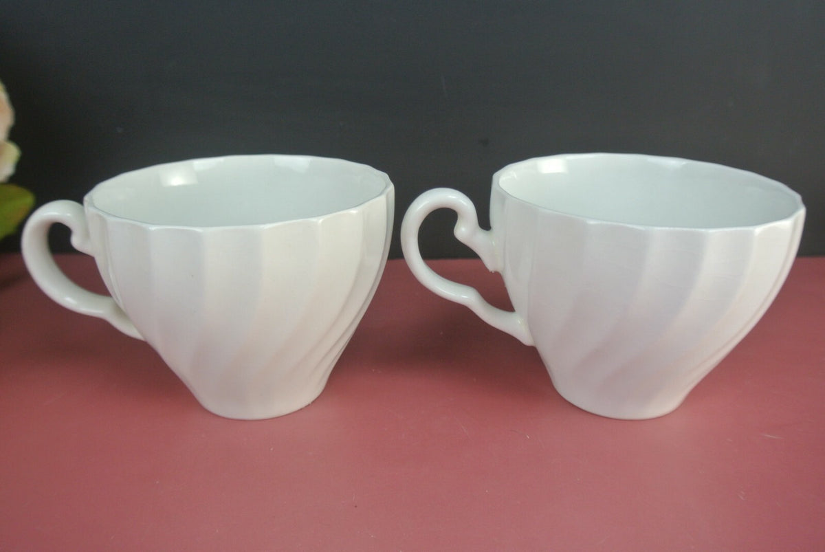 Mismatched Set Of Johnson Bros. Ironstone Dinnerware 6 Pieces