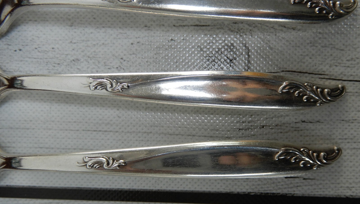Vintage  35 Piece Holmes & Edwards "Woodsong" Silverplate Silverware Set W/ Box