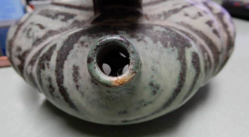 “David Vogel” Studio Pottery Hand Thrown Tea Pot W/ Two Cups Artist Signed