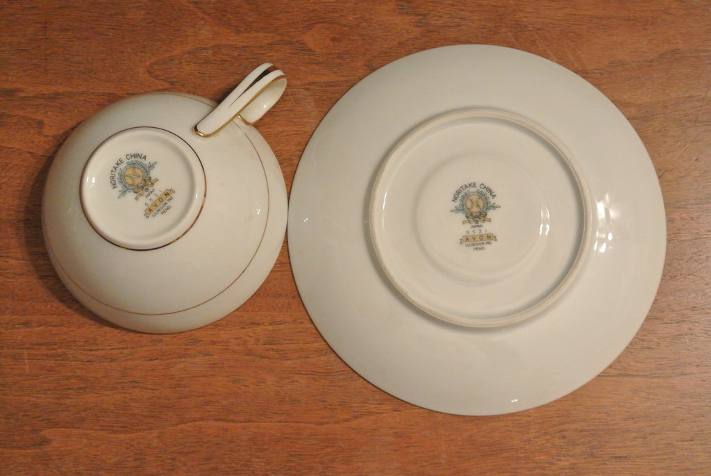 Set of 4 NORITAKE China AVON 5531 Pattern Tea/Coffee Cups and Saucers