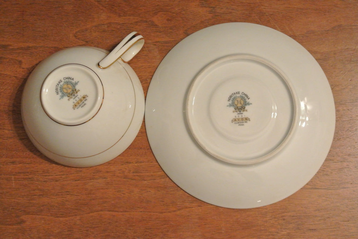 Set of 4 NORITAKE China AVON 5531 Pattern Tea/Coffee Cups and Saucers