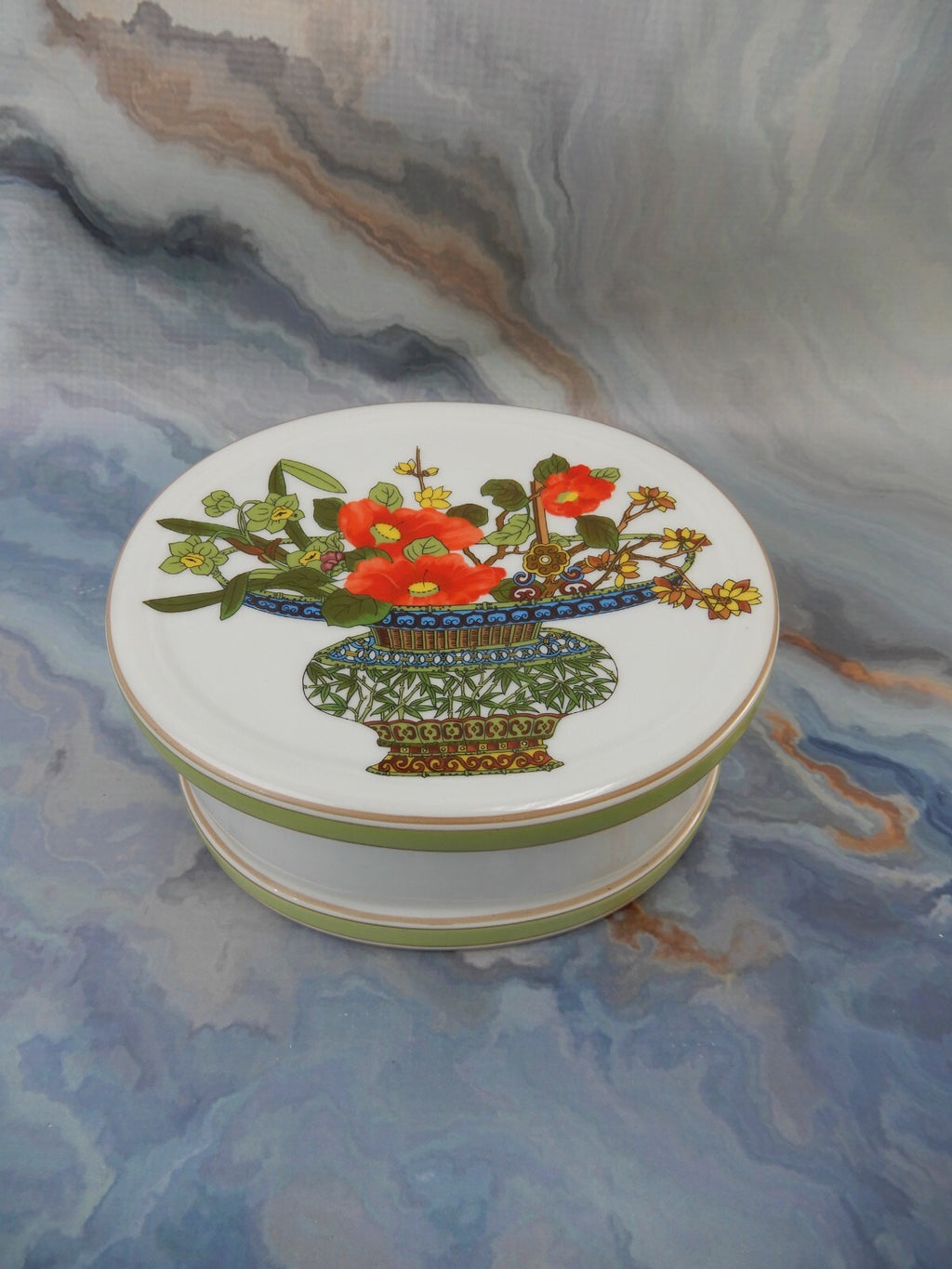 Mottahedeh Vista Alegre Oval Trinket Box Woodblock  British Museum Reproduction