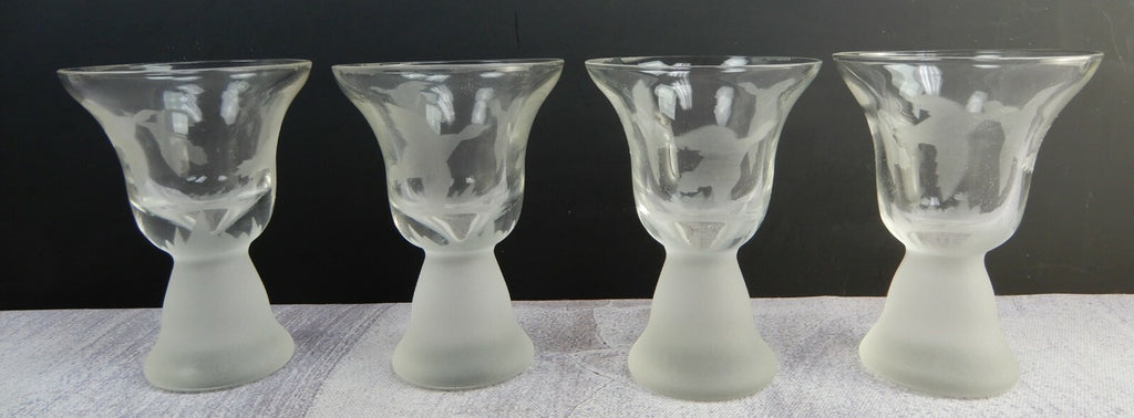 Set of 4 Acid Etched with Flying Gesse/Ducks Glasses Hold 2 oz