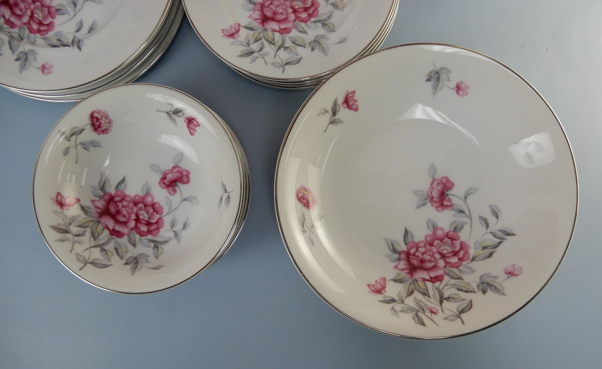 Set of 30 Pc. Vintage Meito Norleans China "Princess" 5 Place Setting NO SAUCERS