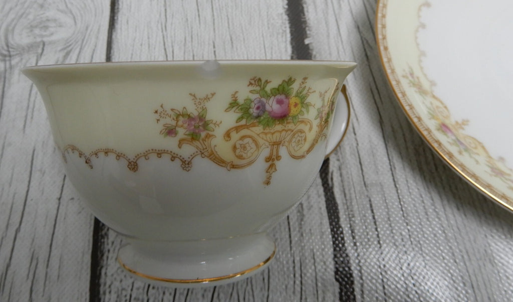 35 Piece 5 Place Setting Vintage Meito NSP Fine China Made in Japan w/Flowers