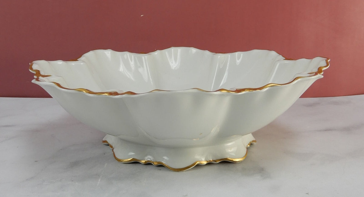 Thomas Bavaria Studio Decorated White Scalloped Gold Trim Footed Serving Bowl