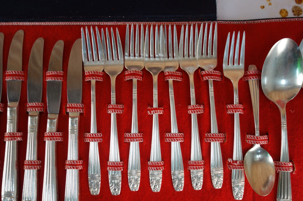50 Pc. of Vintage Wallace Harmony House Danish Queen AA+ Pattern