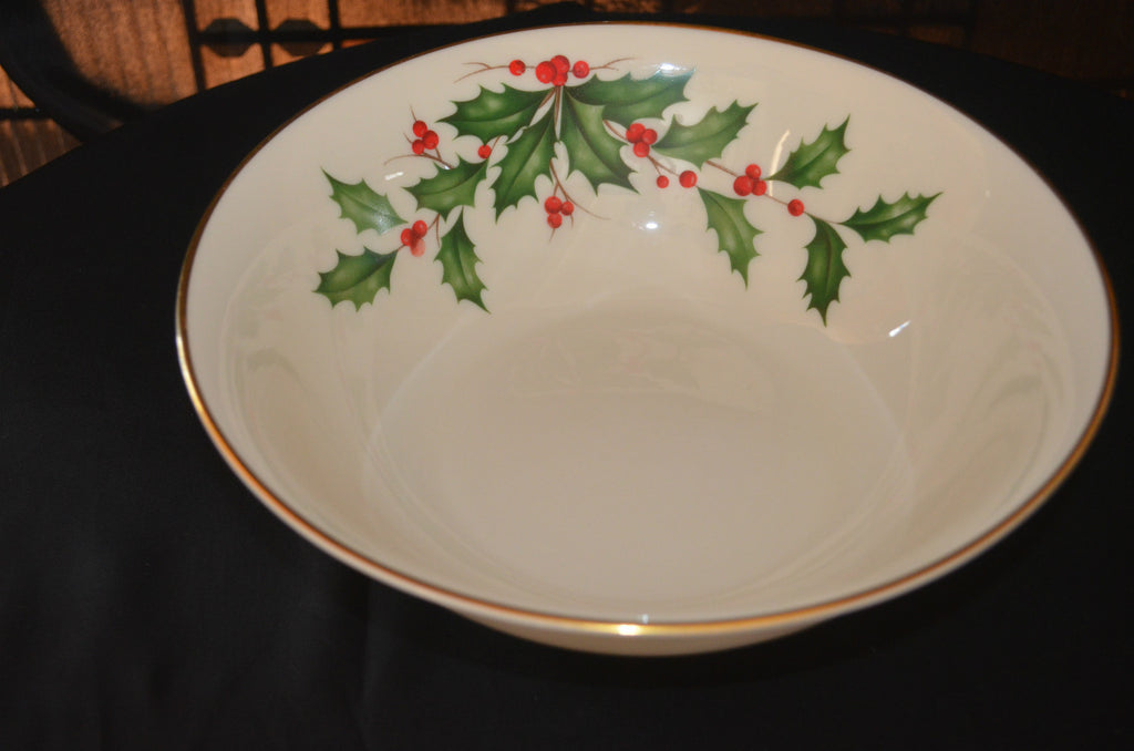 Lenox Holly and Berries Motif Holiday 9-1/2" Serving Bowl With Gold Trim