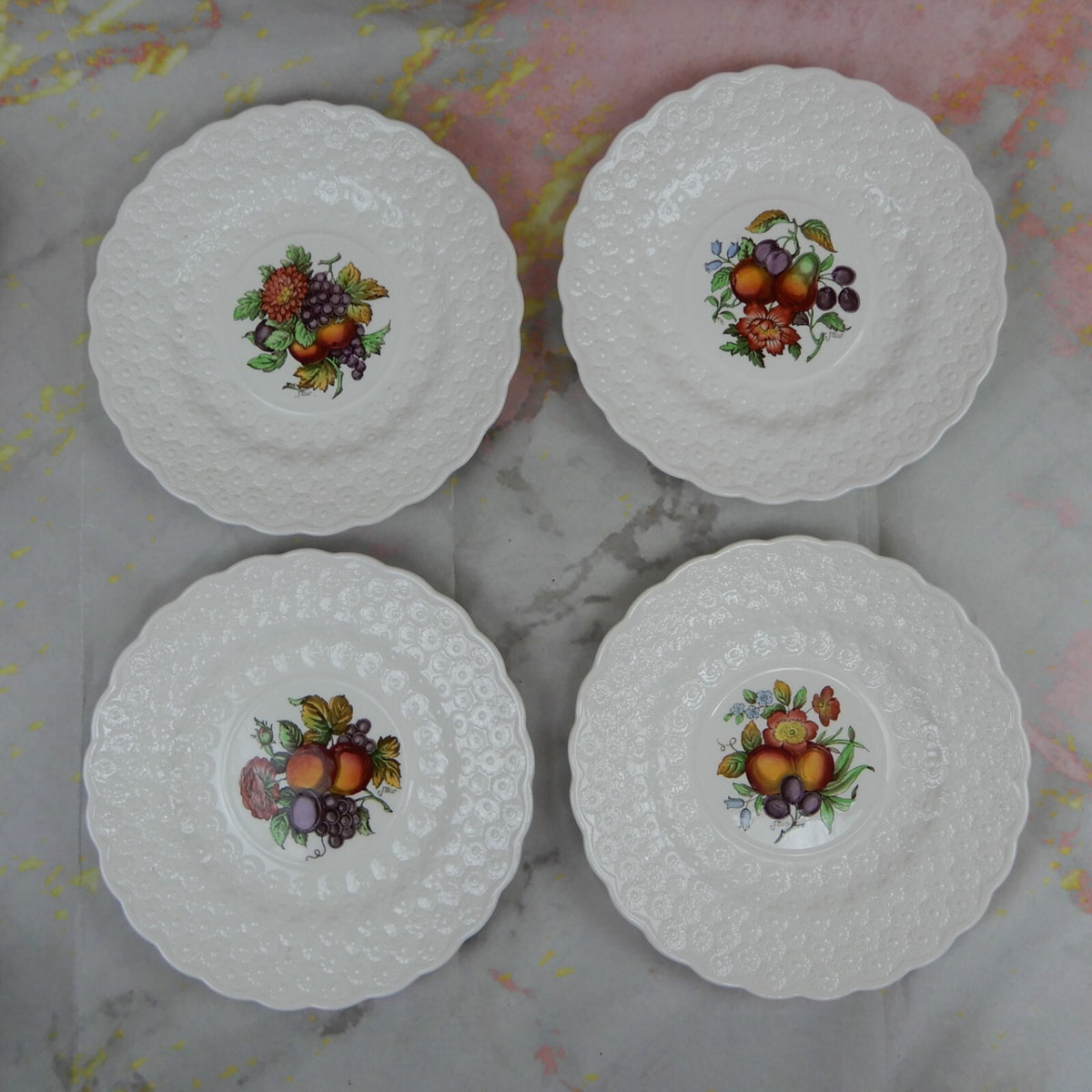Set of 4 Copeland Spode Embossed Daisy Signed ALDEN Pattern 9 1/4" Lunch Plates