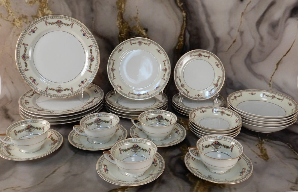 Set of 35 Pc. H&C Selb Bavaria Germany Heinrich Vintage"SENTA" 5 Place Setting