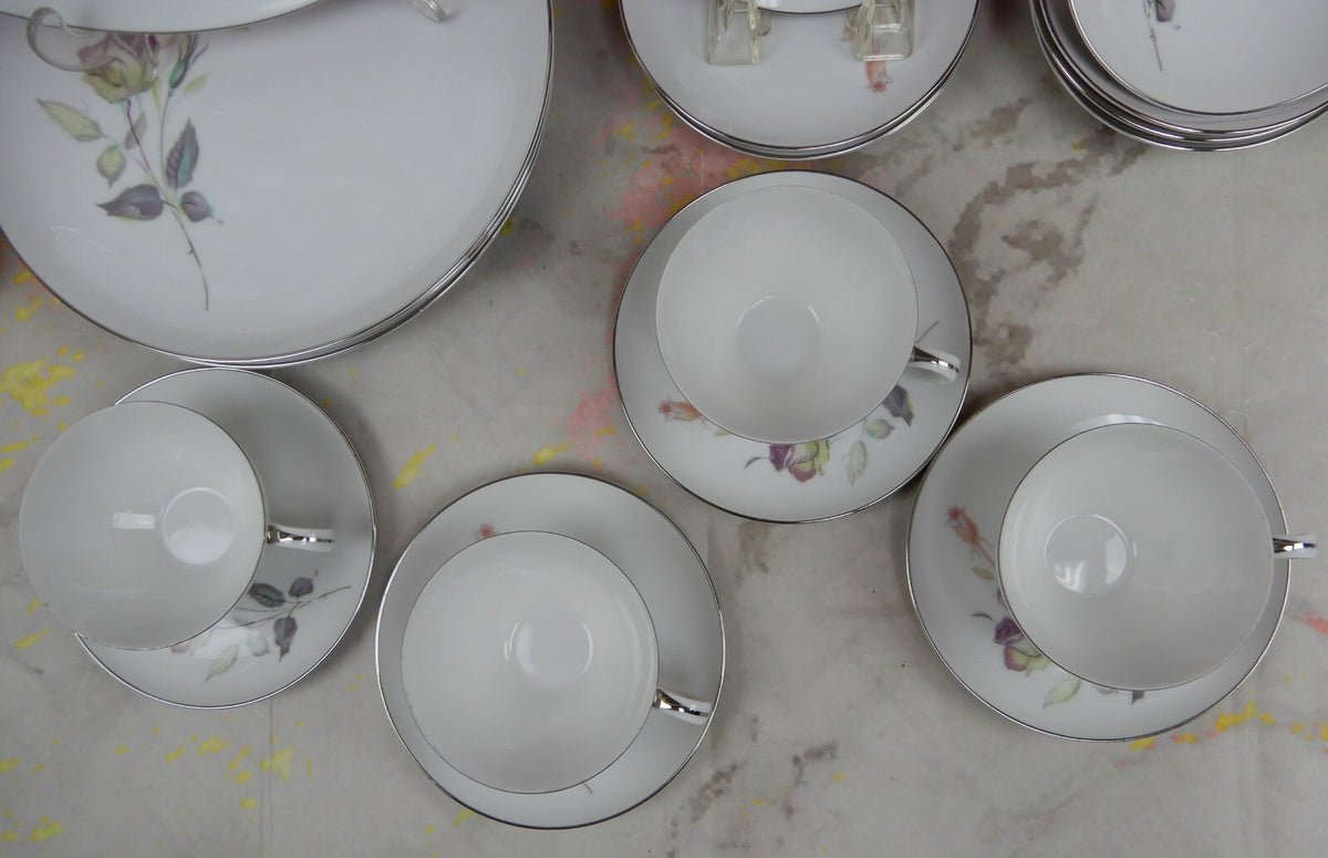 Vintage 20 Piece Style House Fine China "Lori" 4 Place Setting Made in Japan