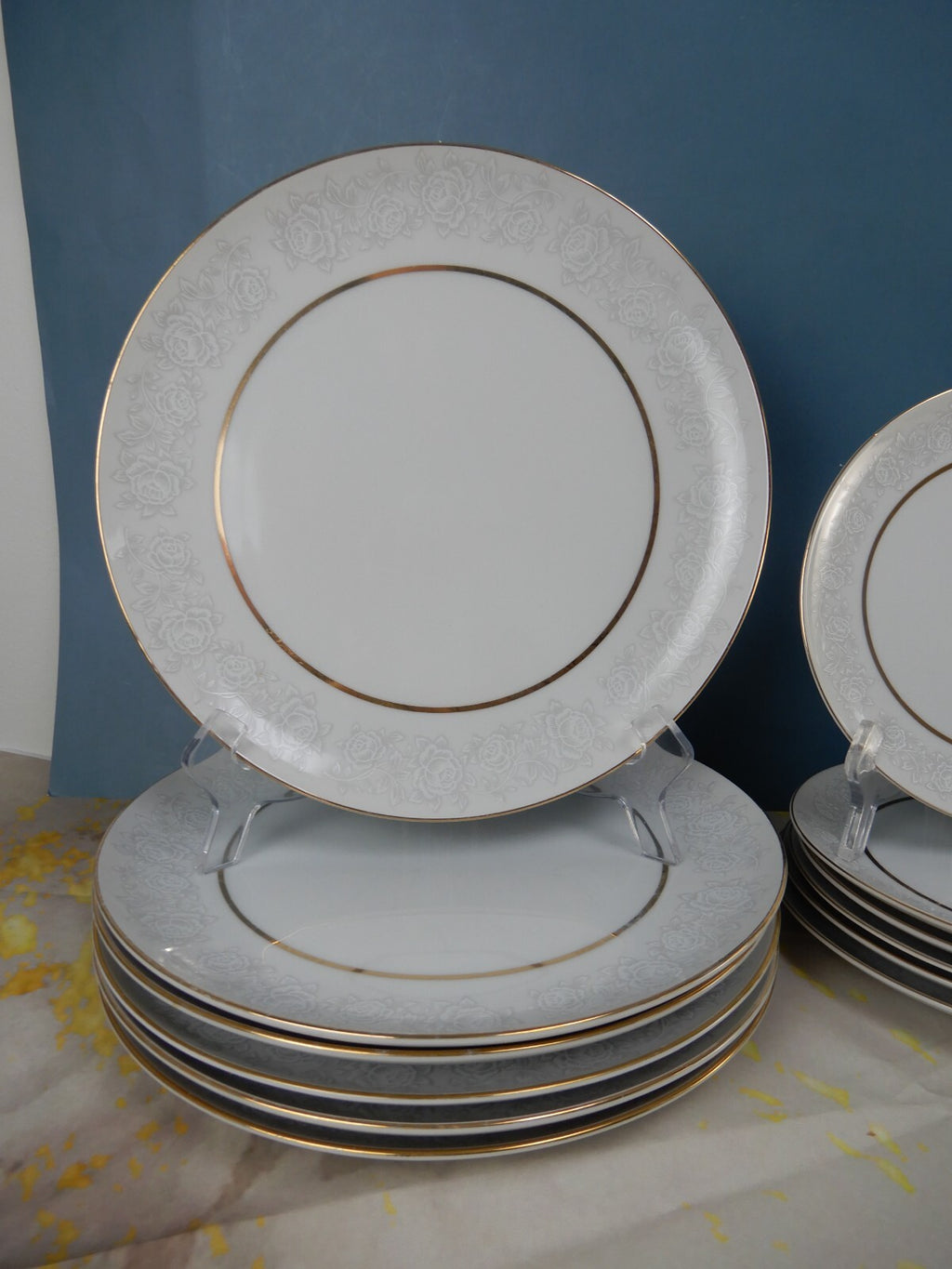 Vintage 35 Pc. "Queens Brocade Fine China" Dinnerware Made in Japan