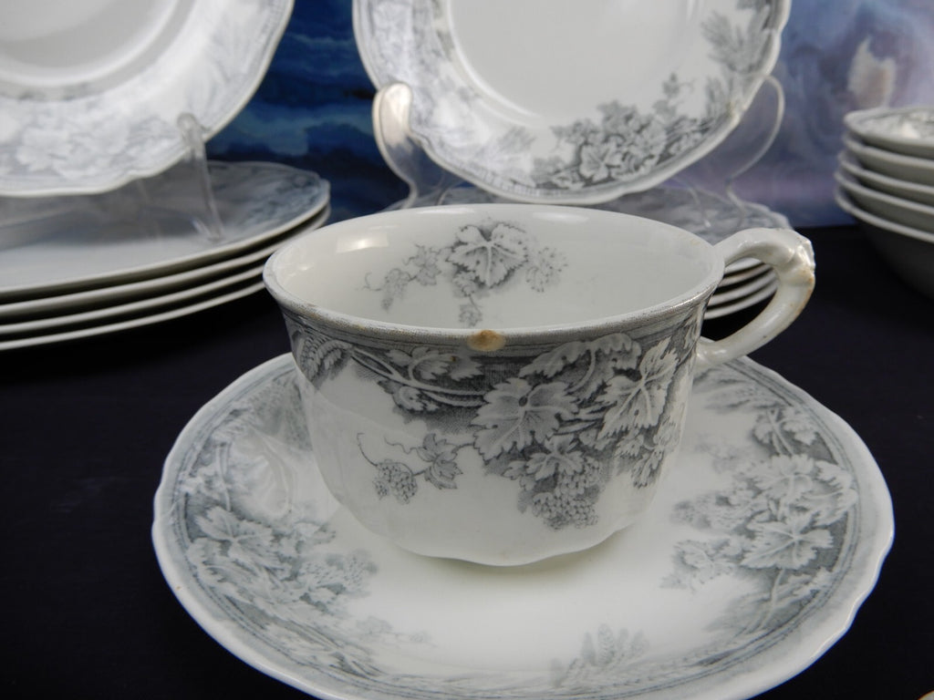 Imperial Pottery Harvest Grapes and Wheat 5-Piece Place Setting for 5