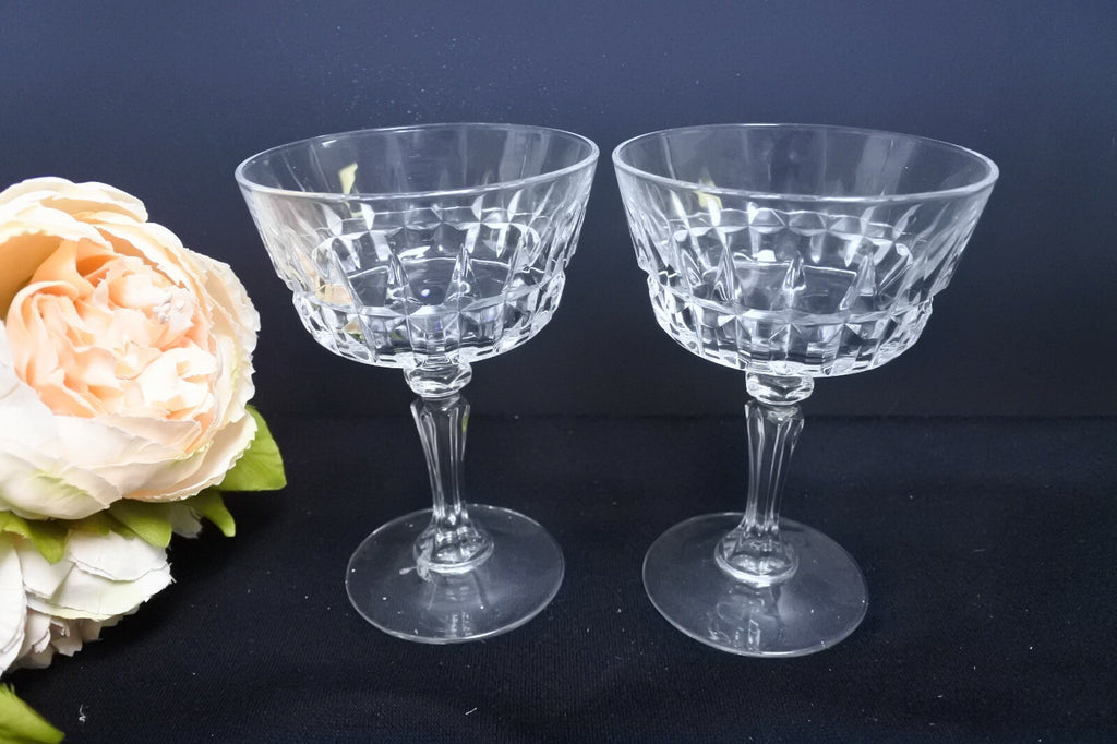 Set Of 4 Glass Dessert/Sherbet Glasses