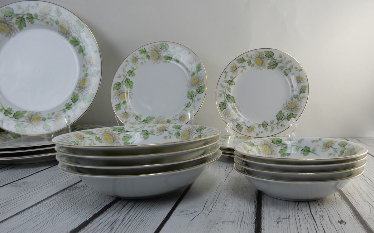 28 Pc 7-Piece 4 Place Setting Noritake "Stanford 5220"