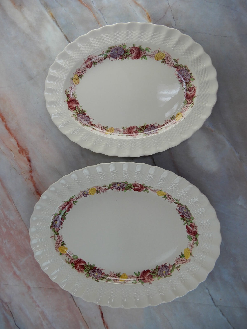 Vtg Copeland Spode "Rose Briar" Set of two Platters Made In England