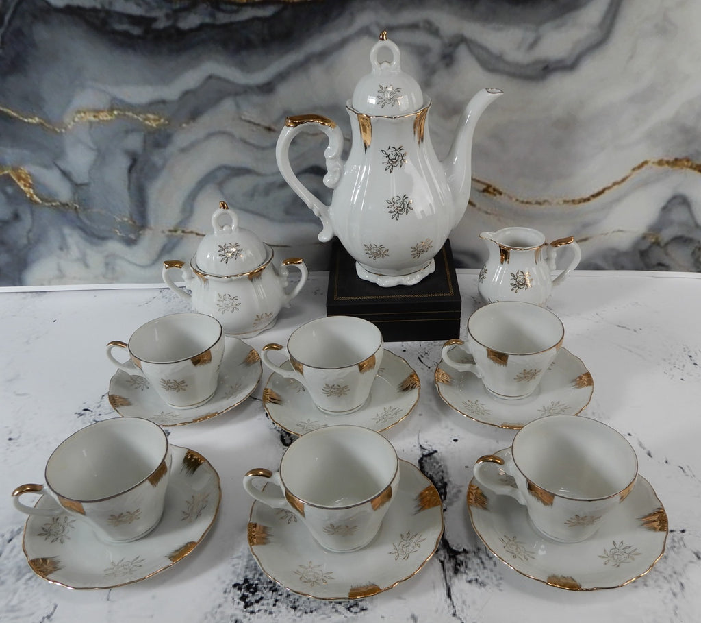 Small Vintage Royal Crown Japan 15 Pc Porcelain Tea Set White Gold Floral 33/926