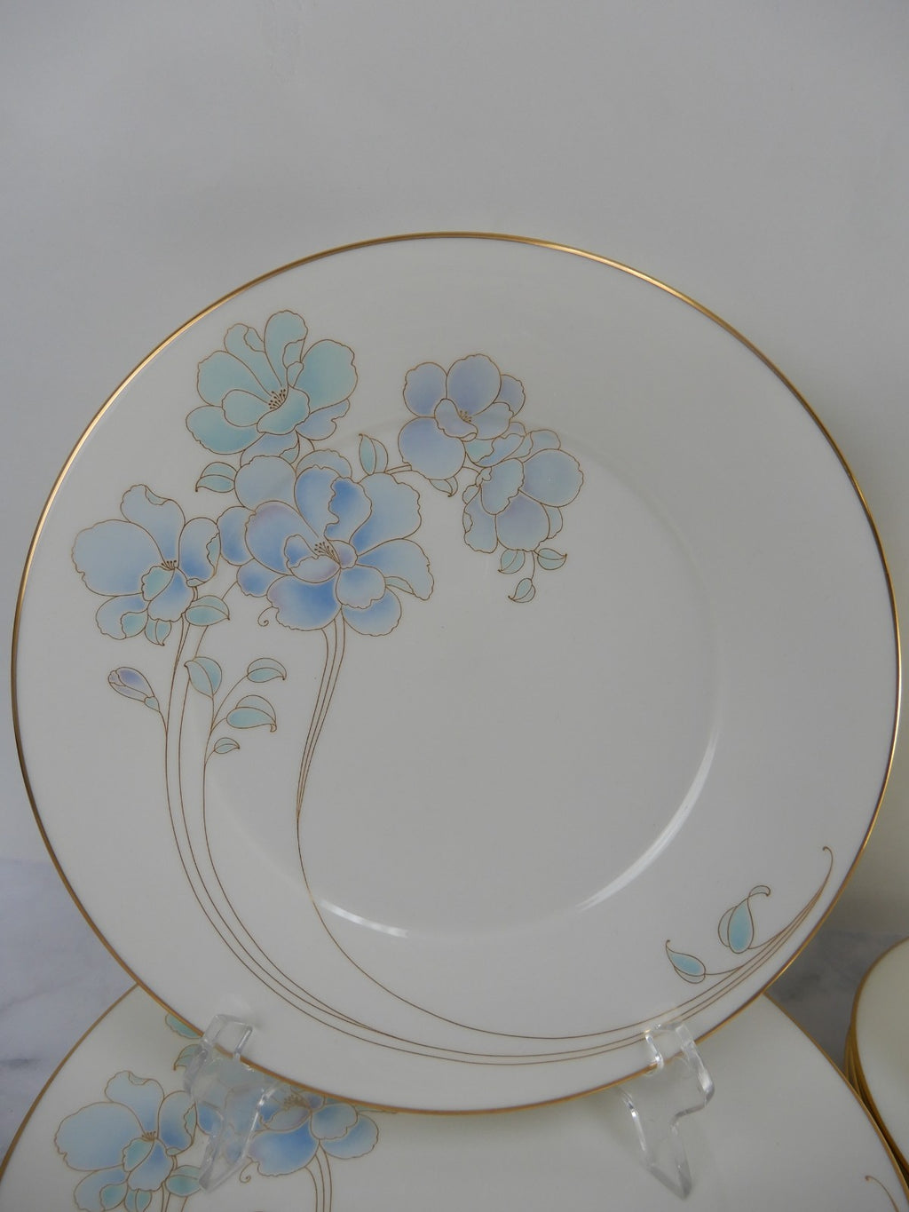20 Pieces 5-Piece 4 Place Noritake Fine China "Blue and Gold" 7703 Made in Japan